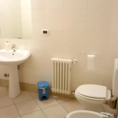 Дом отдыха House With 2 Bedrooms In With Terrace And Wifi Болонья
